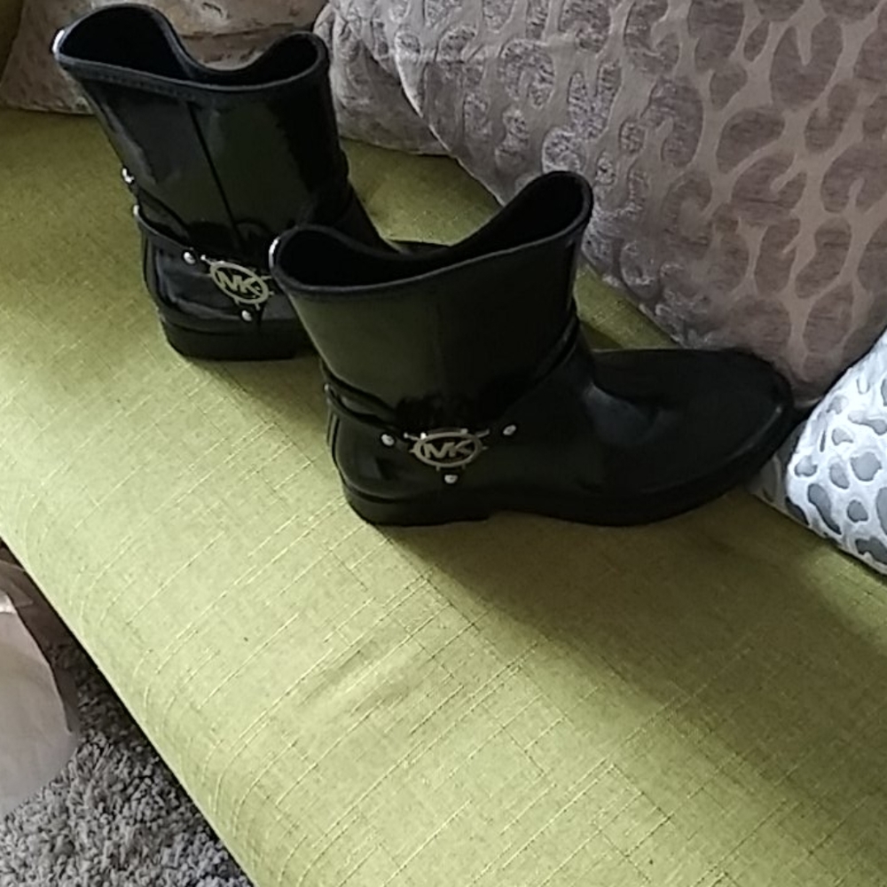Rubber boots